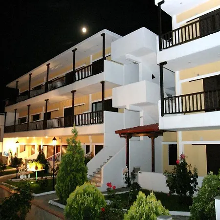 Aparthotel Ioli Village 3*
