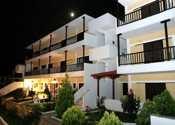 Aparthotel Ioli Village 3*