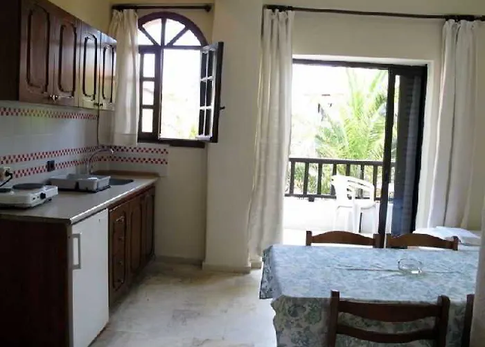 Aparthotel Ioli Village 3*