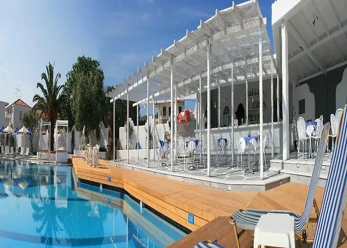 Aparthotel Ioli Village